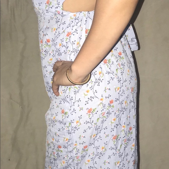 Floral open back jumpsuit - Picture 3 of 3